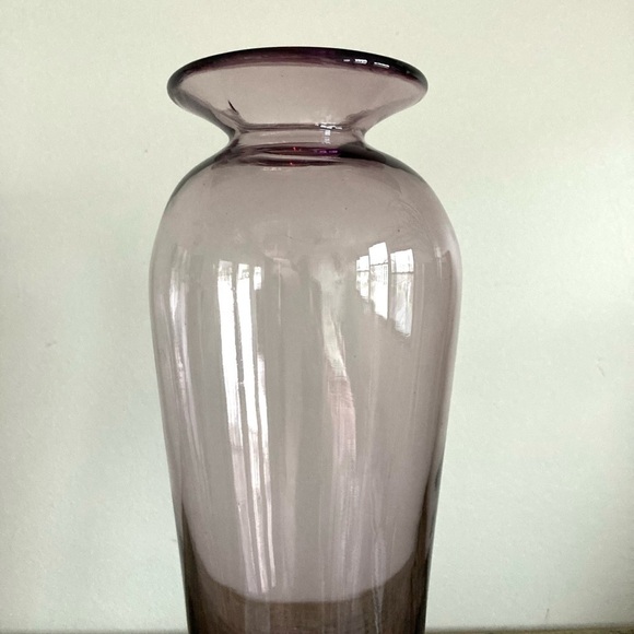 Purple hand blown art glass vase - Picture 2 of 6